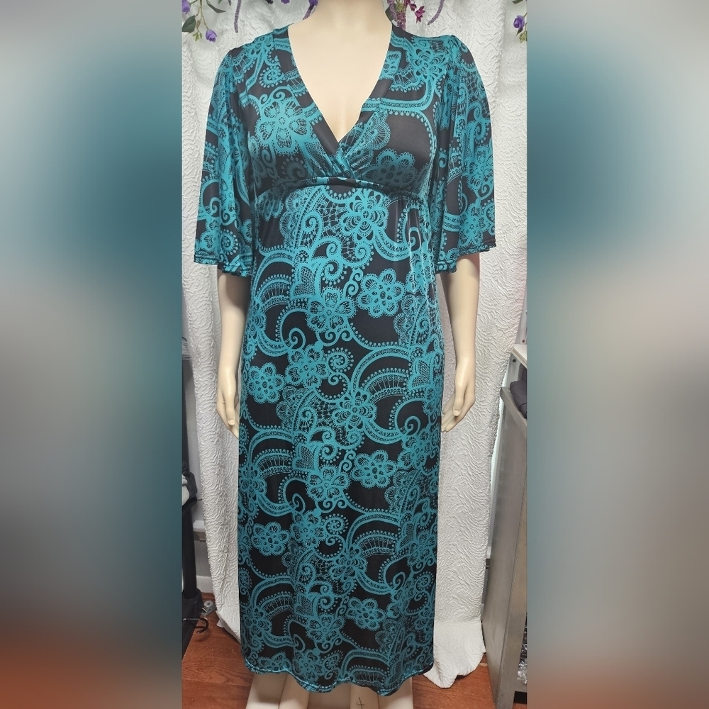 Elegant Teal and Black Maxi Dress